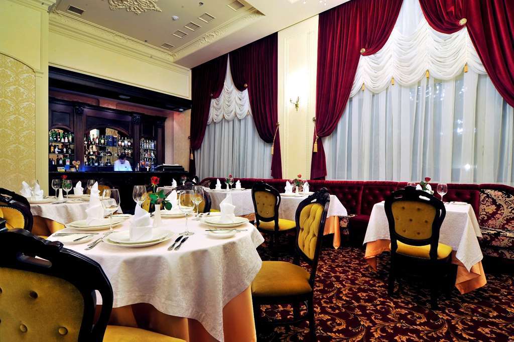 Nobilis Hotel Liov Restaurant foto